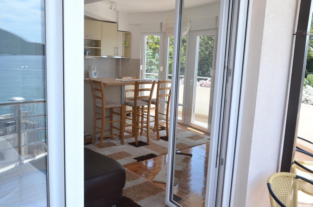 Apartments Bellevue - Otasevic Herceg Novi Zimmer foto