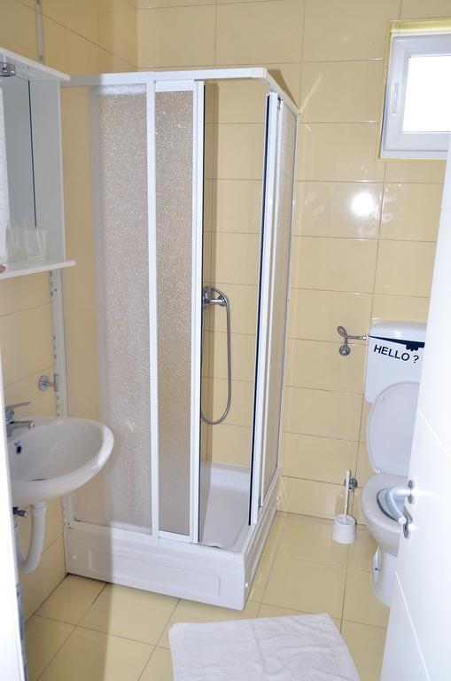 Apartments Bellevue - Otasevic Herceg Novi Zimmer foto